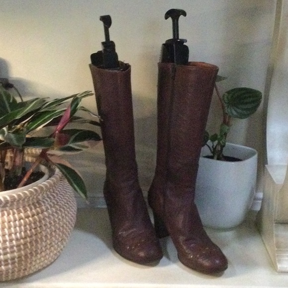 STUDDED and Textured Italian Leather Boots Size 39 - Picture 3 of 11